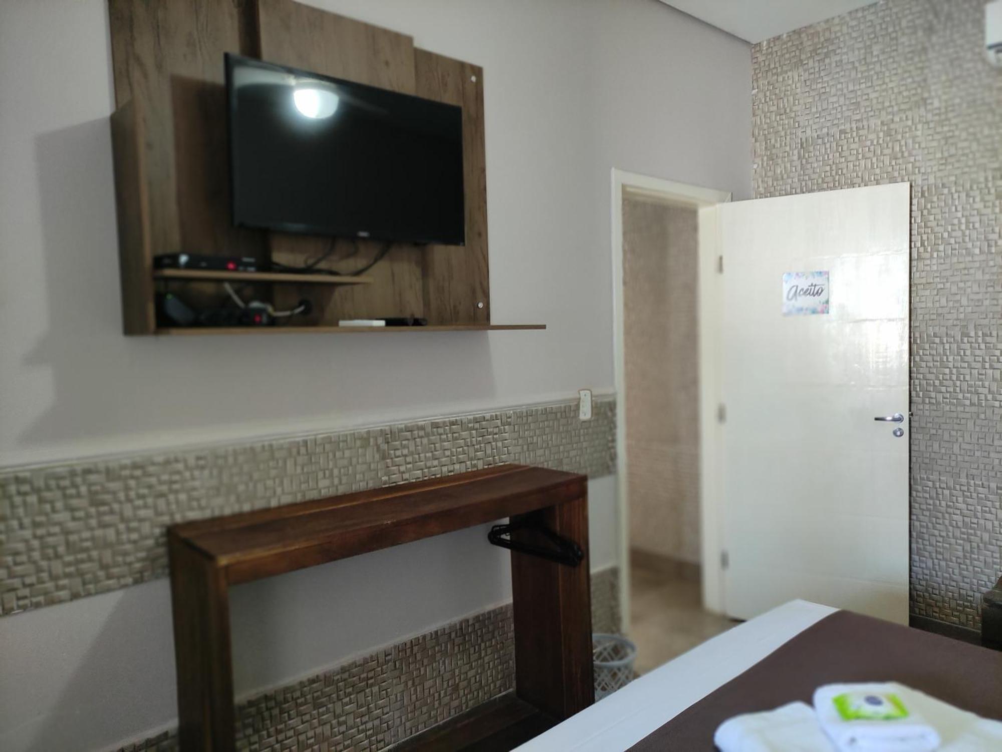 Pousada Da Gi Suites E Turismo Chapada dos Guimarães Esterno foto